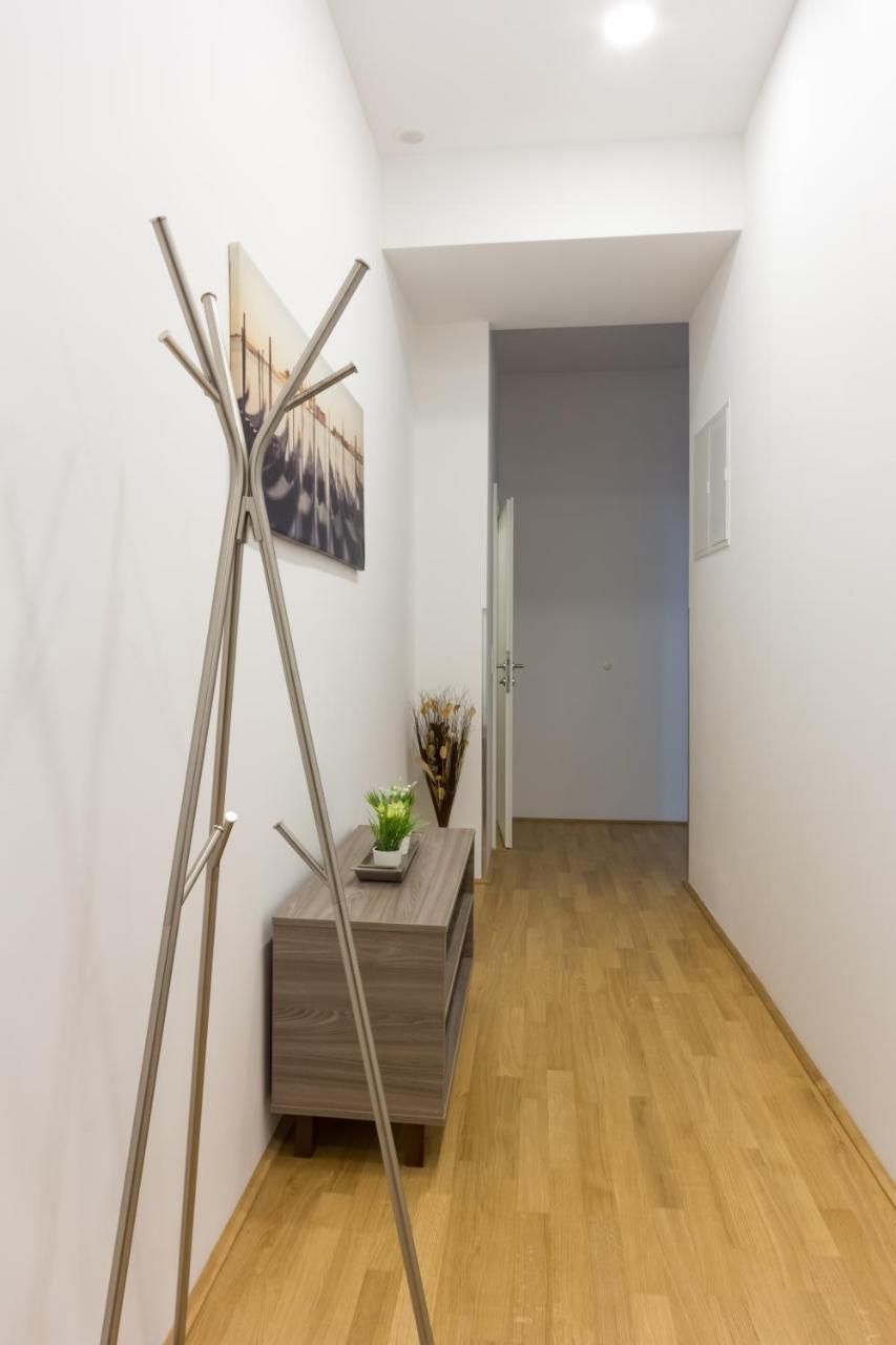 Debo Apartments Naehe Westbahnhof - Contactless Check In Vienna Luaran gambar